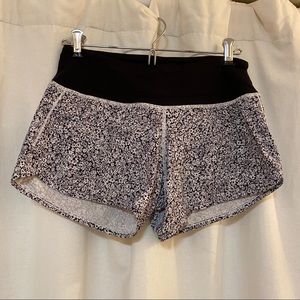 Lululemon Shorts 4” Ditsy Daisy